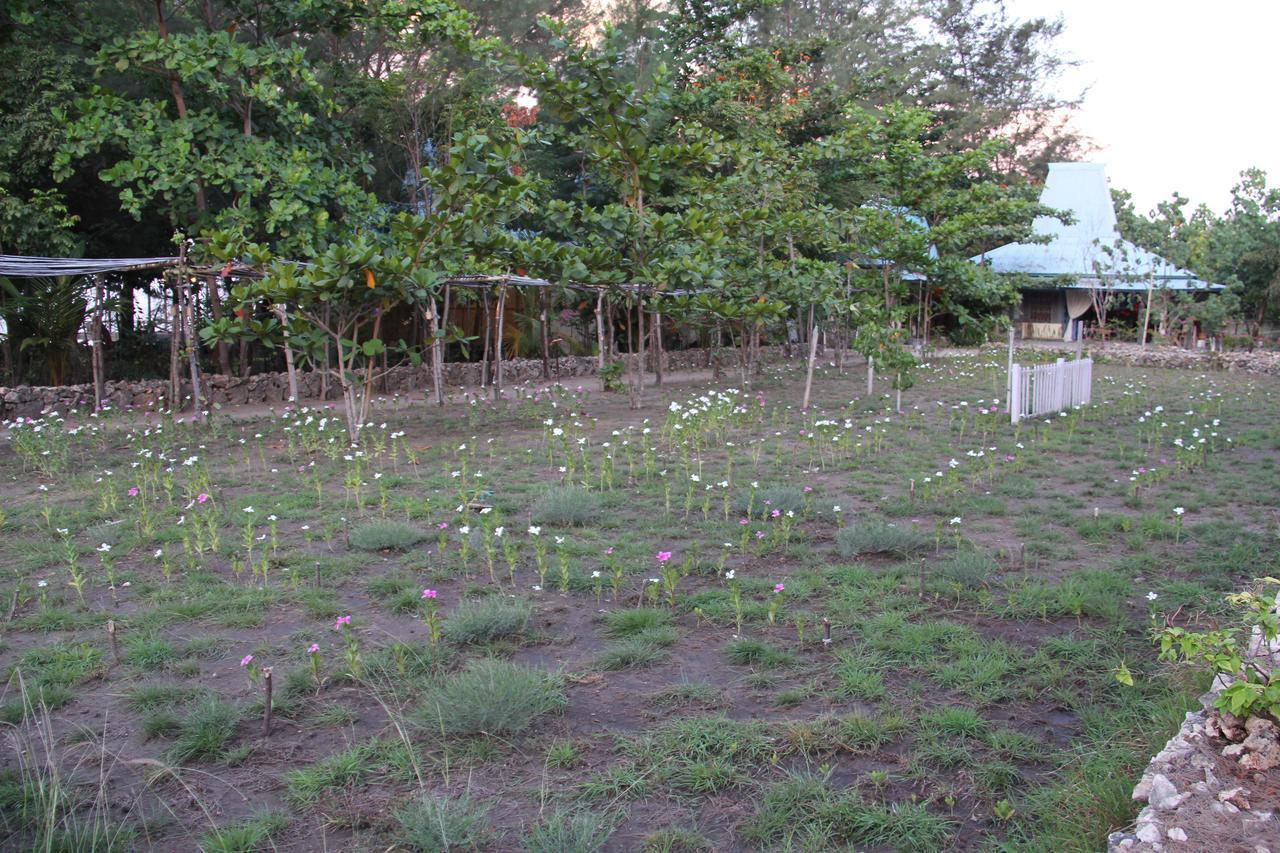 Pondok Wisata Pantai Cemara Hotel Mondu Exterior photo